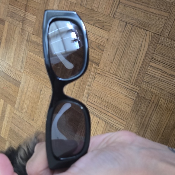 Chanel Black and White Sunglasses with Case - Picture 4 of 8